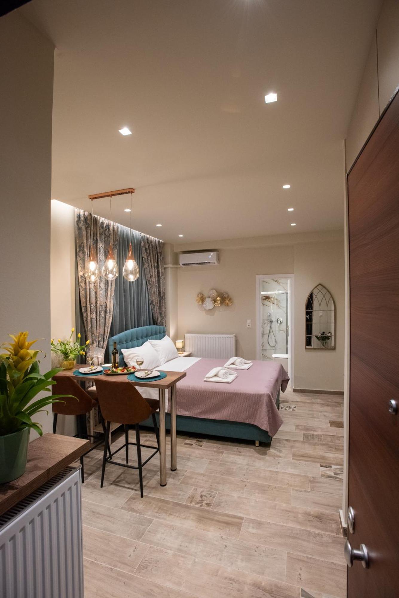 Blue Ark Romantic Under Acropolis Athens