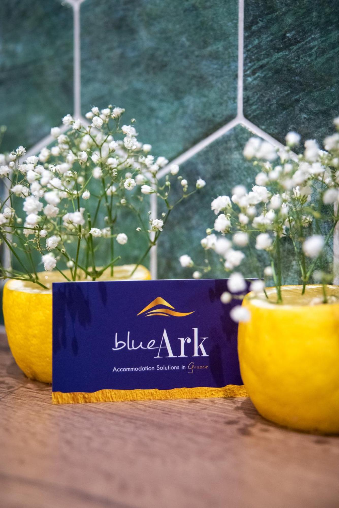 Blue Ark Romantic Under Acropolis